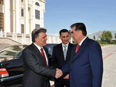 Cumhurbaşkanı Gül: "Ortak Bağları Olan İki Ülkenin İlişkileri de Kuvvetli Olmalı"